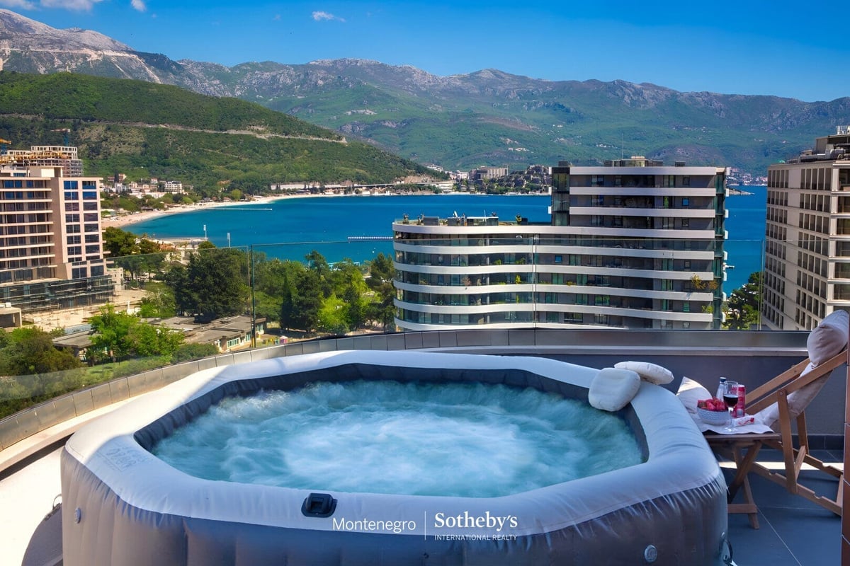 Penthouse apartment Gospostina